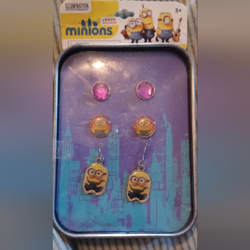 Disney Minions Earring Set With A Reusable Tin Box Light Blue 3 Pairs